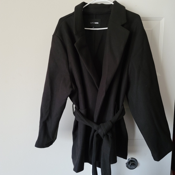 Fashion Nova Jackets & Blazers - NEW* Fashion Nova Manhattan Black Coat